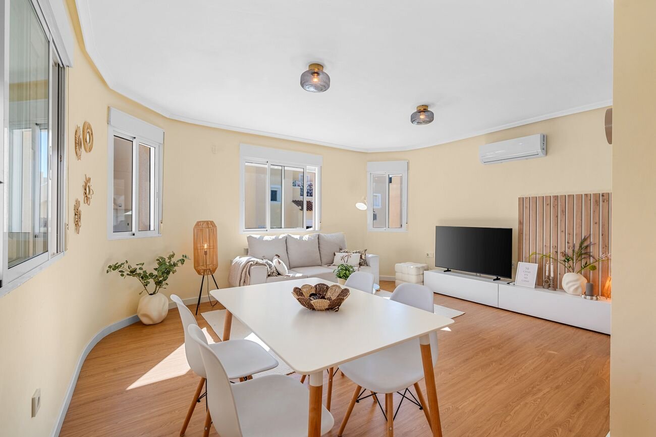 3-Bedroom House in Pueblo, San Miguel de Salinas - Image 2