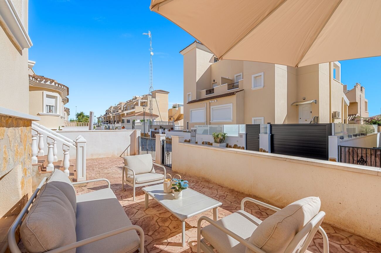 3-Bedroom House in Pueblo, San Miguel de Salinas - Image 26