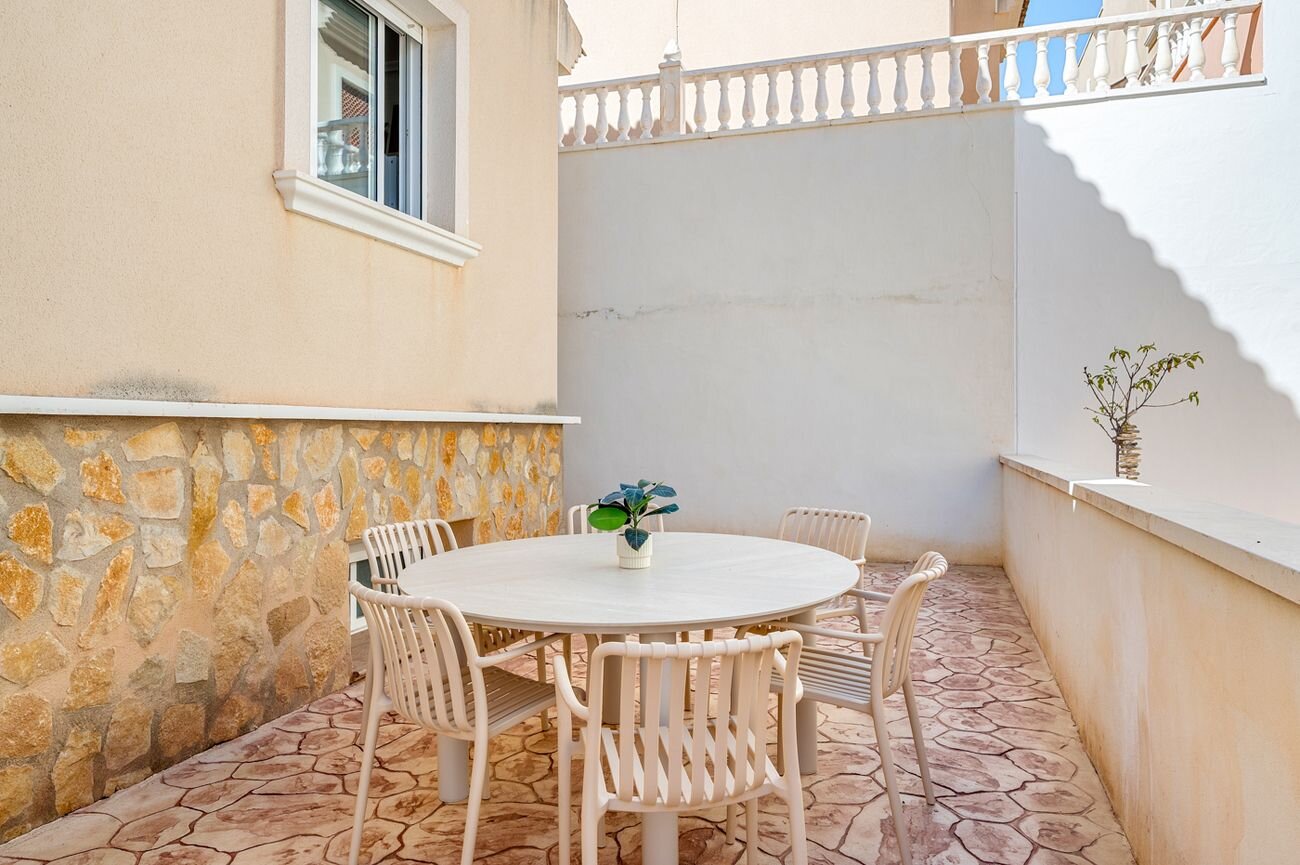 3-Bedroom House in Pueblo, San Miguel de Salinas - Image 28