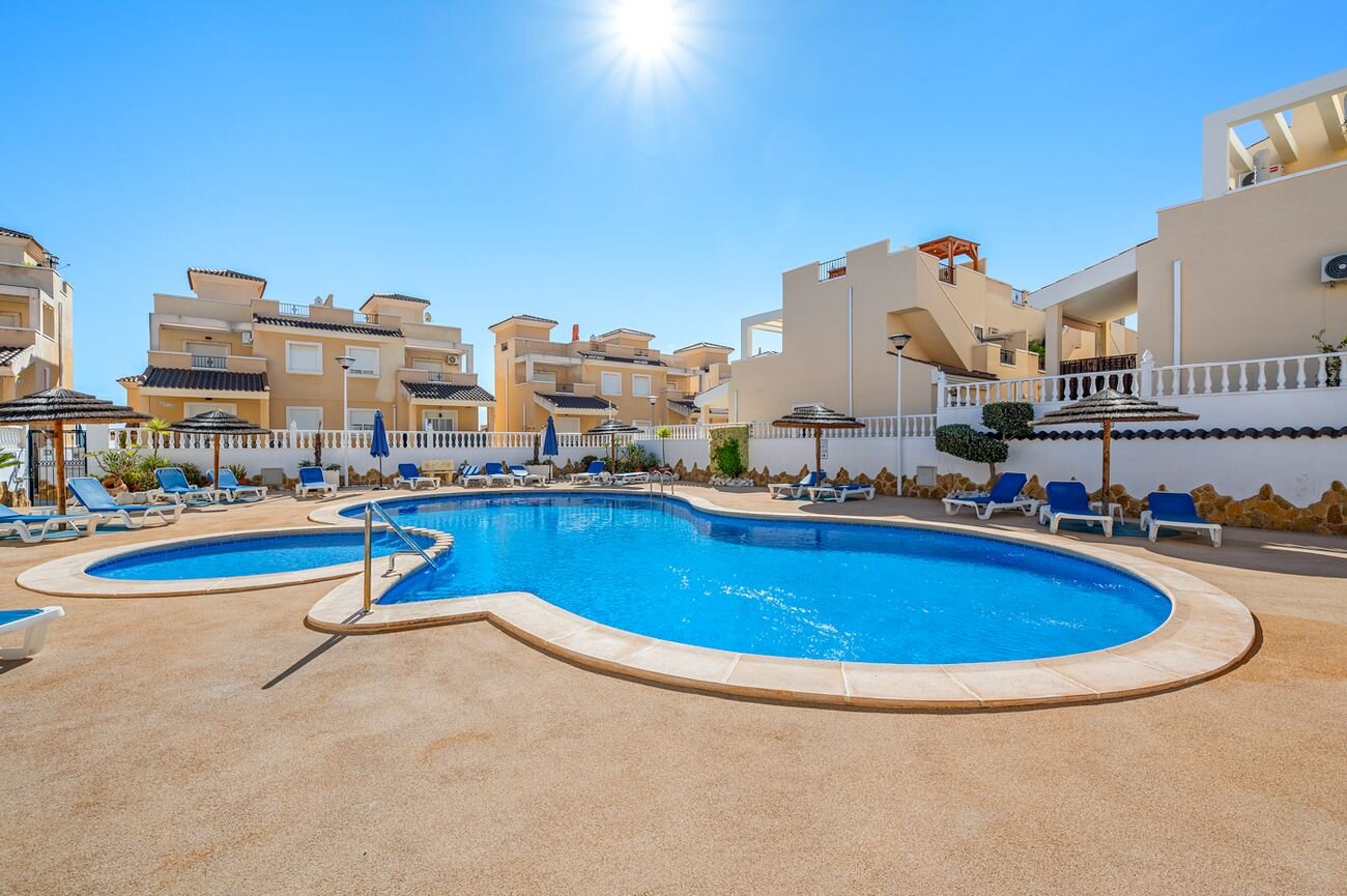3-Bedroom House in Pueblo, San Miguel de Salinas - Image 34