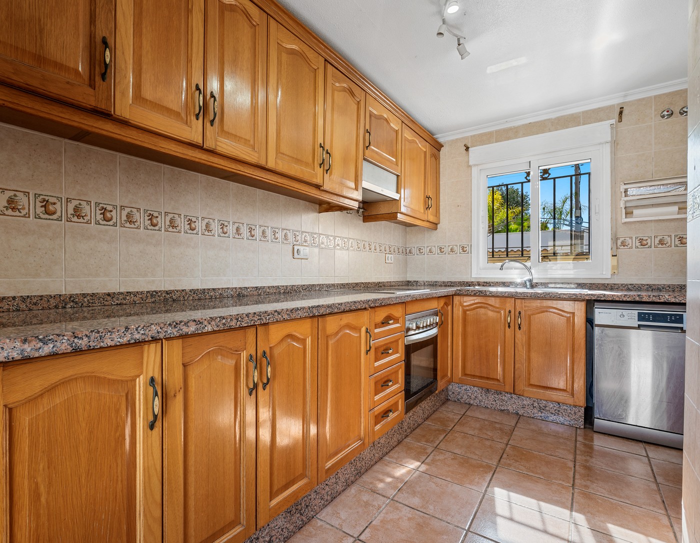 3-Bedroom Villa in Lomas de Campoamor-las Ramblas, Orihuela Costa - Image 10