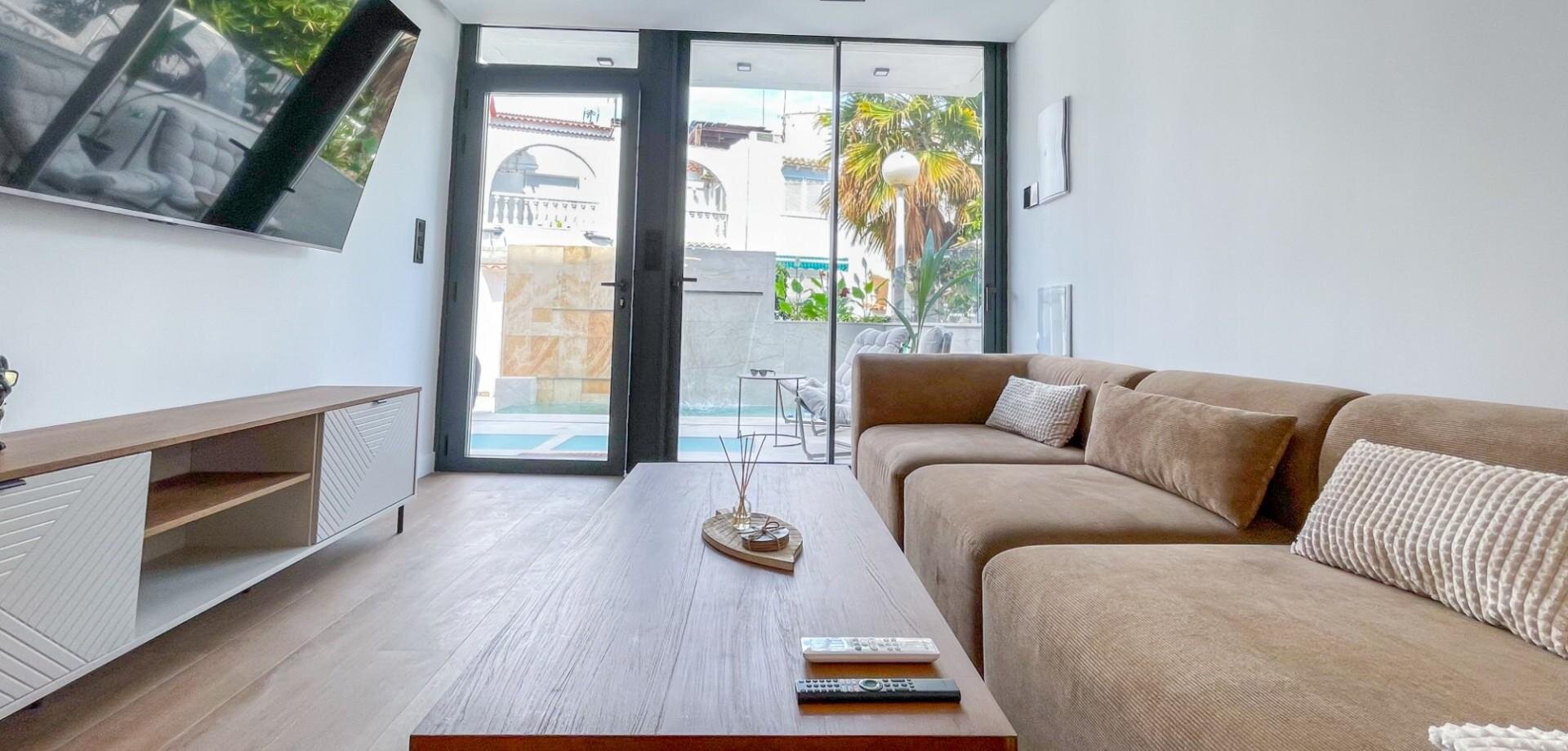 3-Bedroom House in Estacion de Autobuses, Torrevieja - Image 12