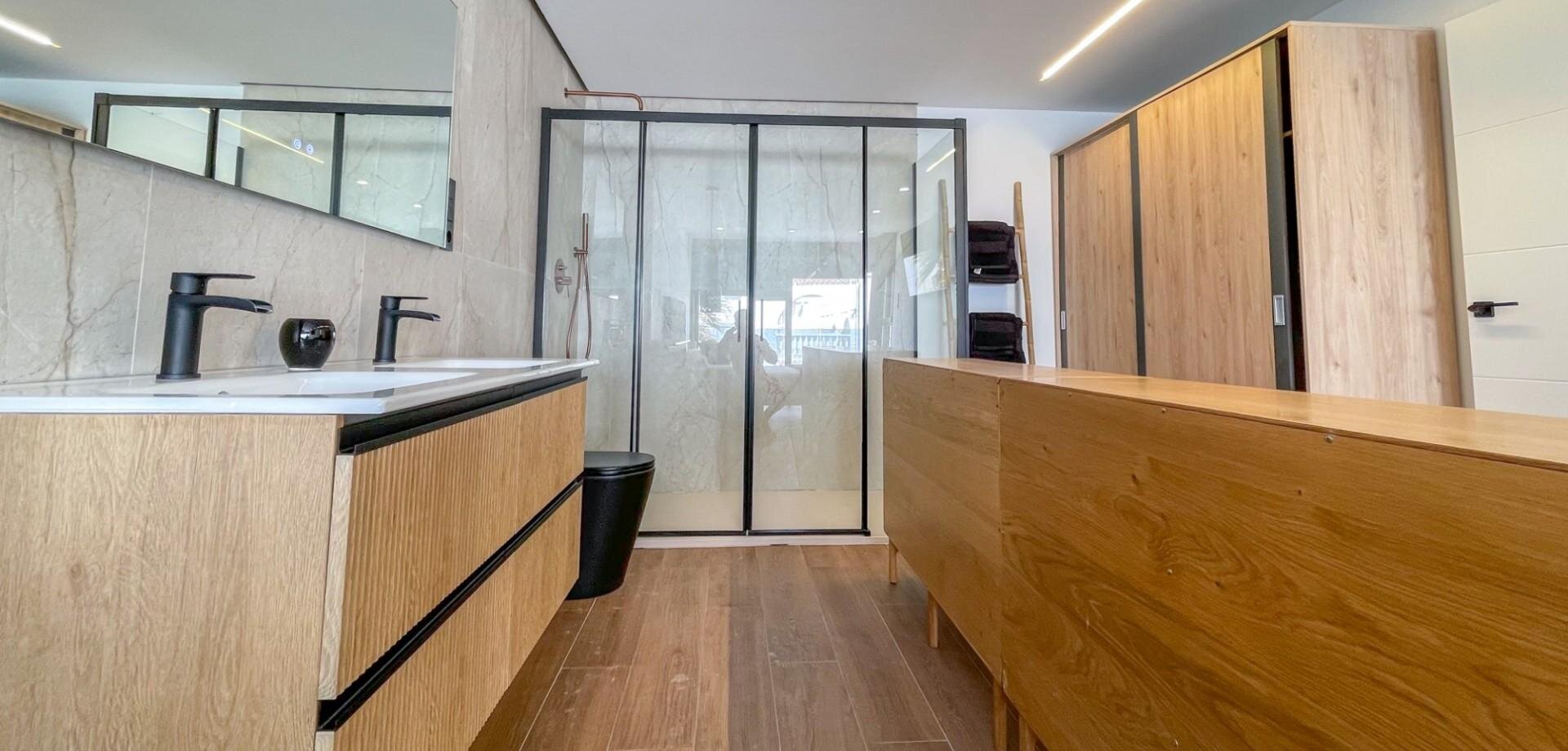 3-Bedroom House in Estacion de Autobuses, Torrevieja - Image 20