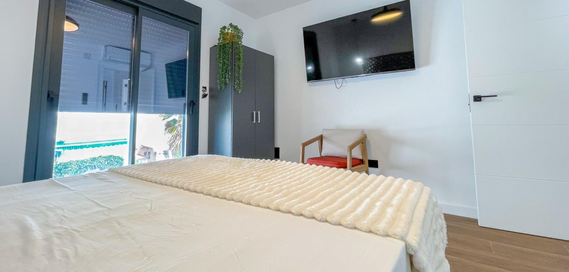 3-Bedroom House in Estacion de Autobuses, Torrevieja - Image 23