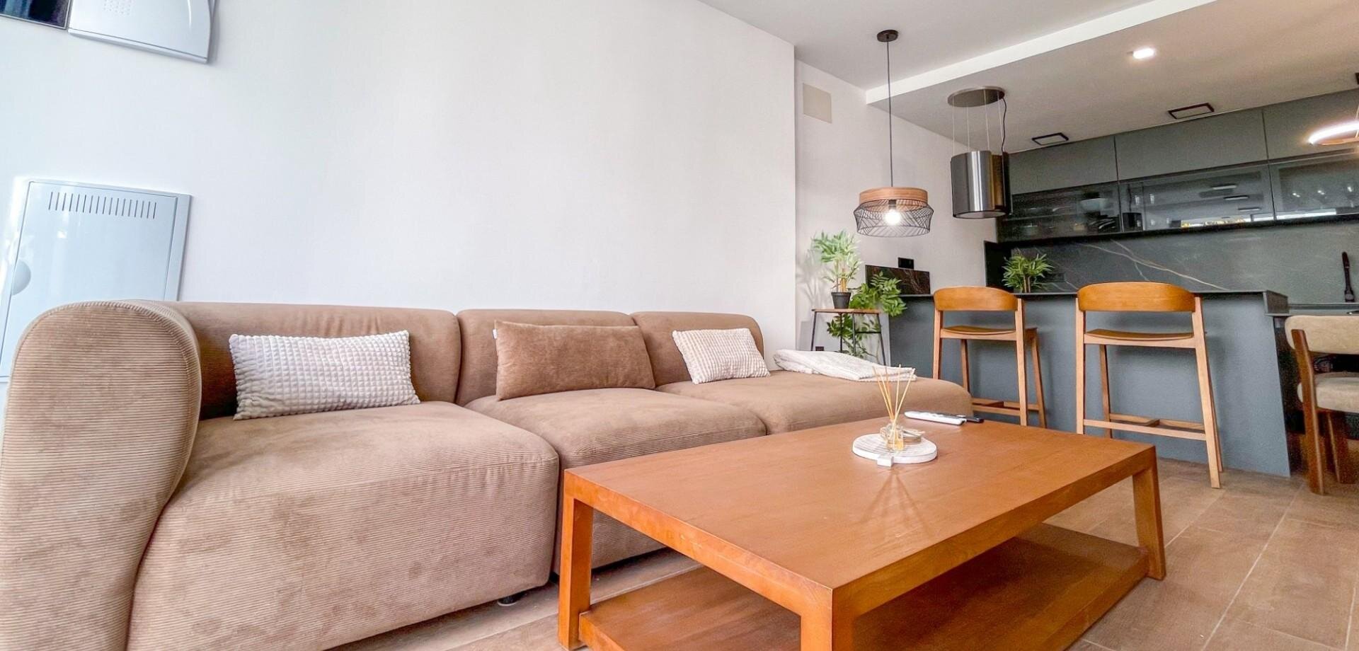 3-Bedroom House in Estacion de Autobuses, Torrevieja - Image 7