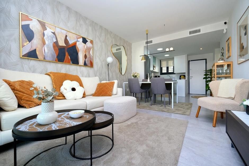 2-Bedroom Apartment in Las Filipinas, Orihuela Costa - Image 4