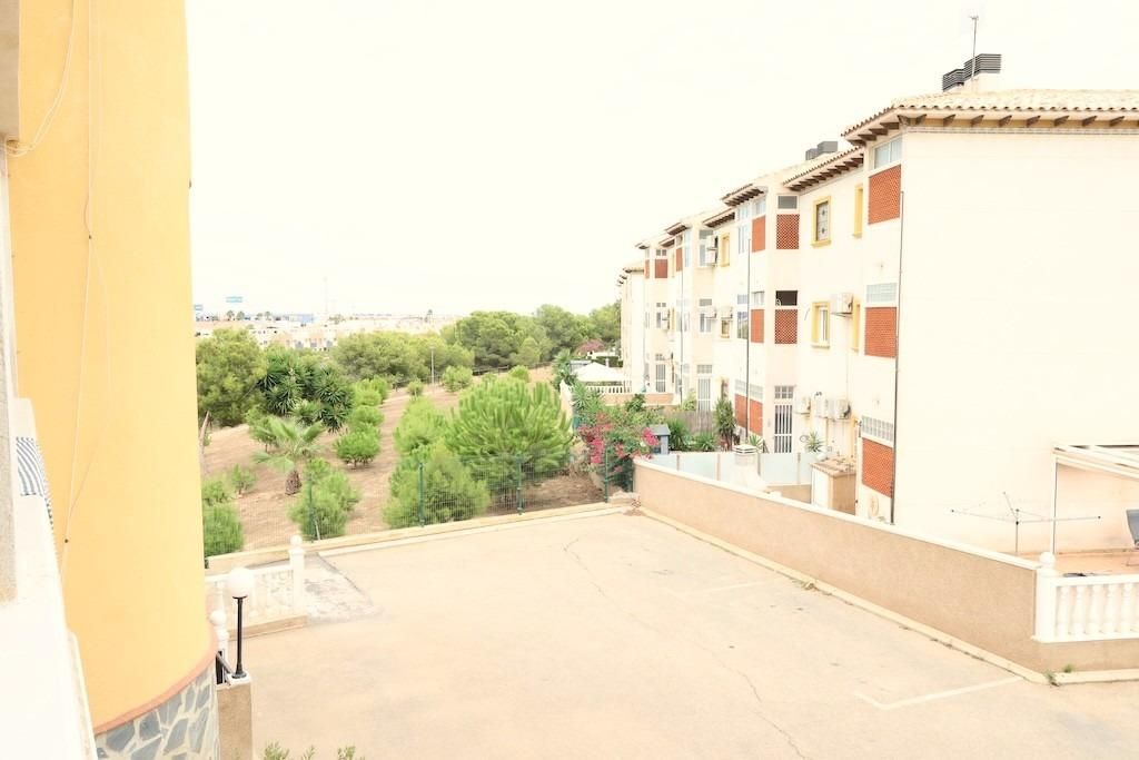 2-Zimmer Wohnung in La Zenia, Orihuela Costa - Image 11
