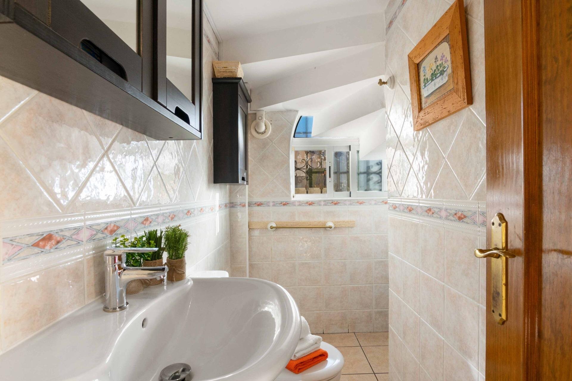 5-Bedroom Villa in Los Almendros-la Florida, Orihuela Costa - Image 10