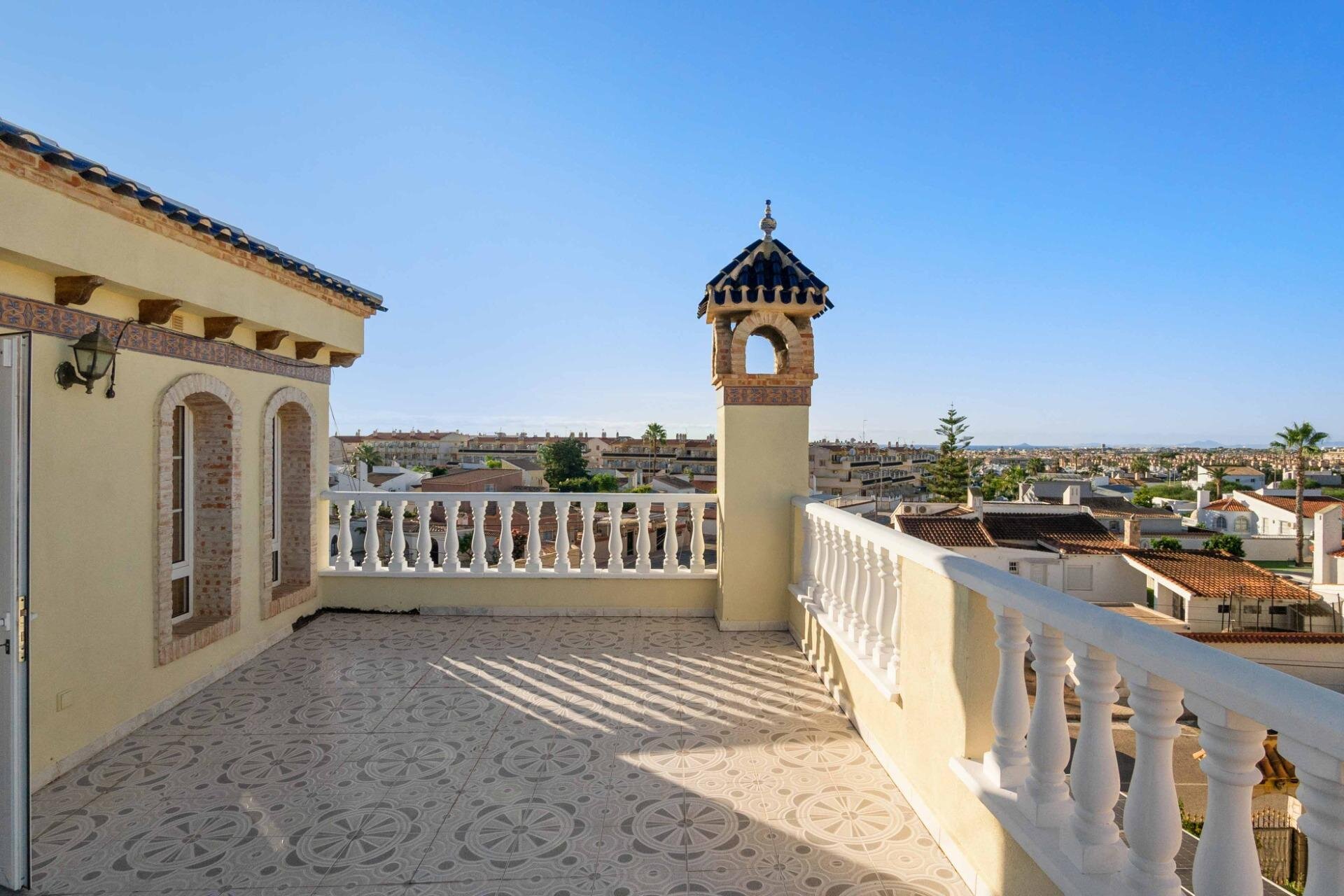 5-Bedroom Villa in Los Almendros-la Florida, Orihuela Costa - Image 17