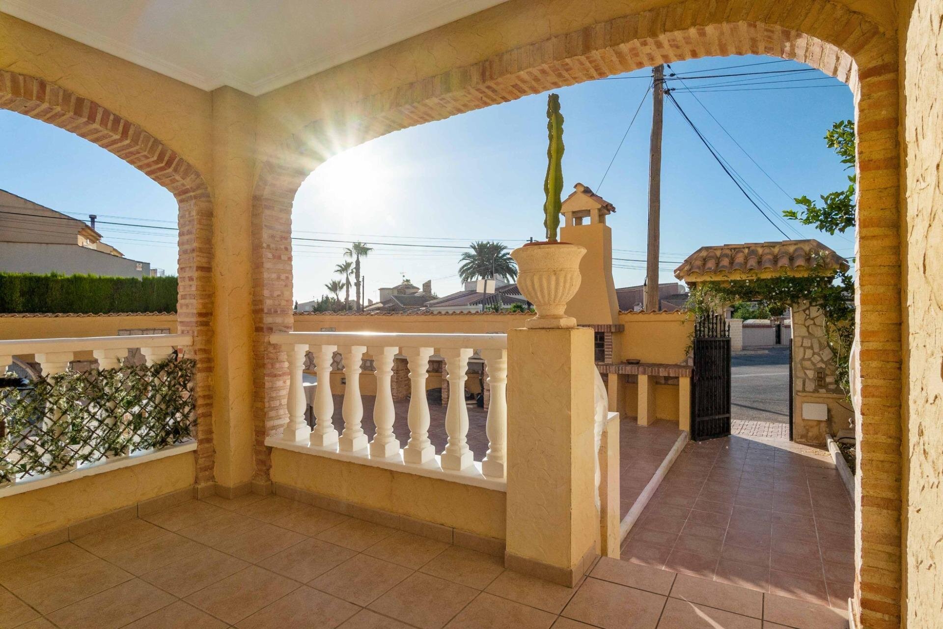 5-Bedroom Villa in Los Almendros-la Florida, Orihuela Costa - Image 5