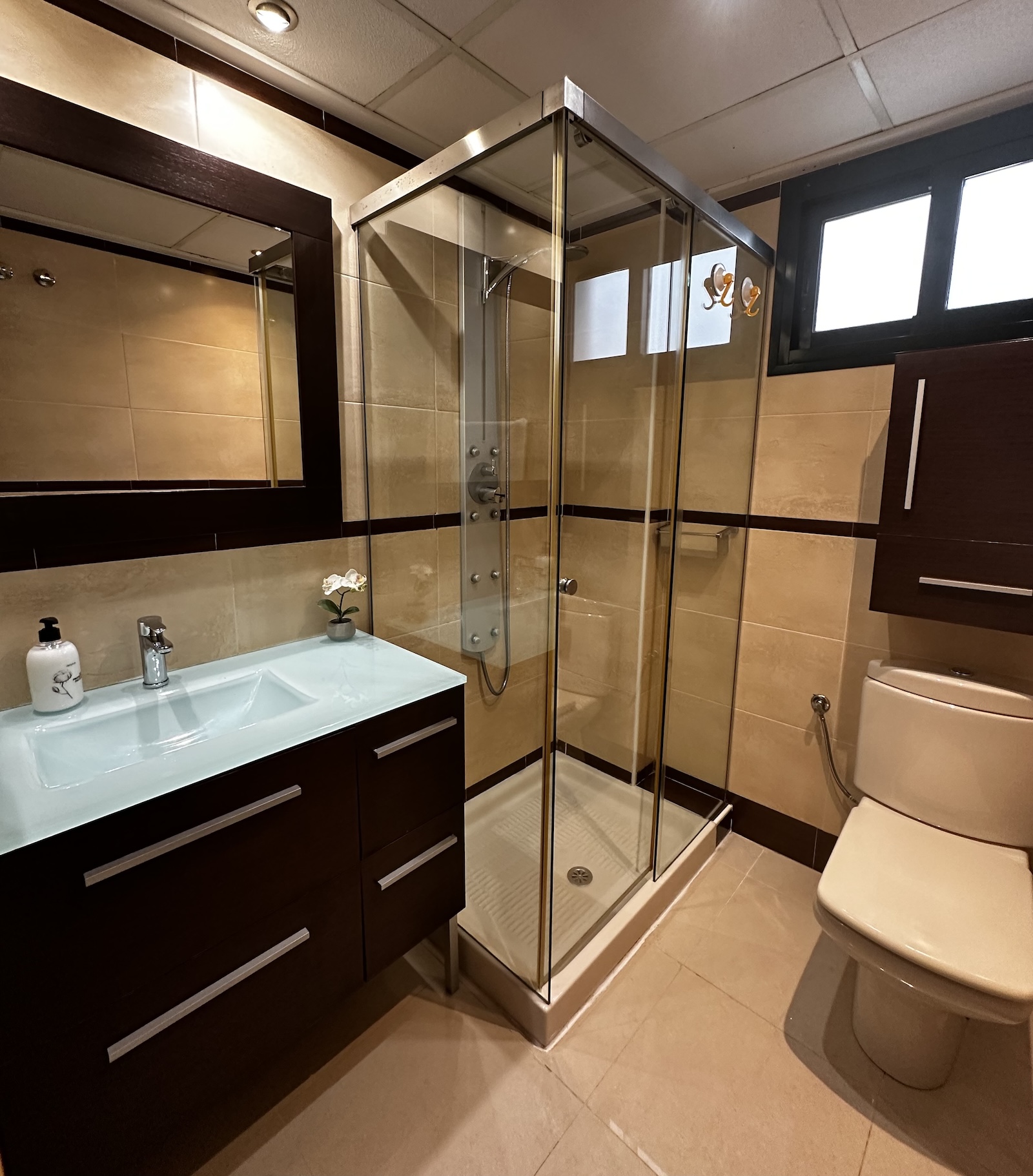 2-Bedroom Apartment in Pueblo, Guardamar del Segura - Image 14