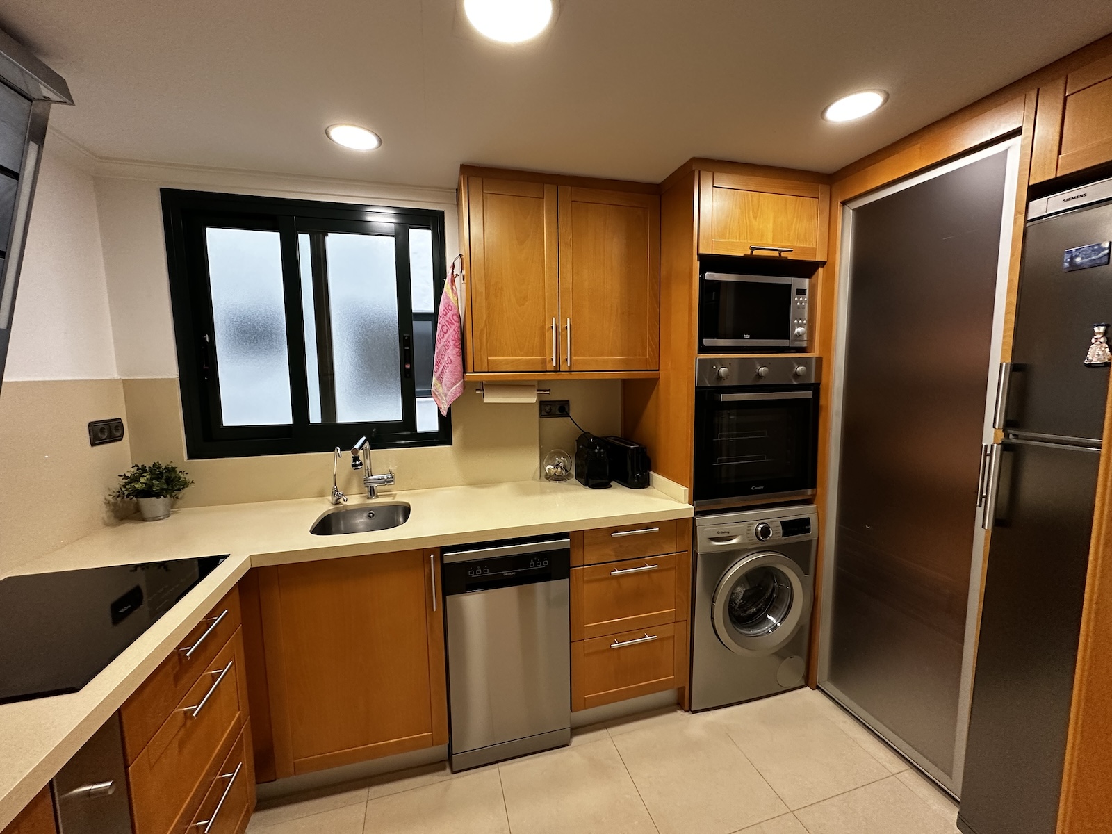 2-Bedroom Apartment in Pueblo, Guardamar del Segura - Image 4