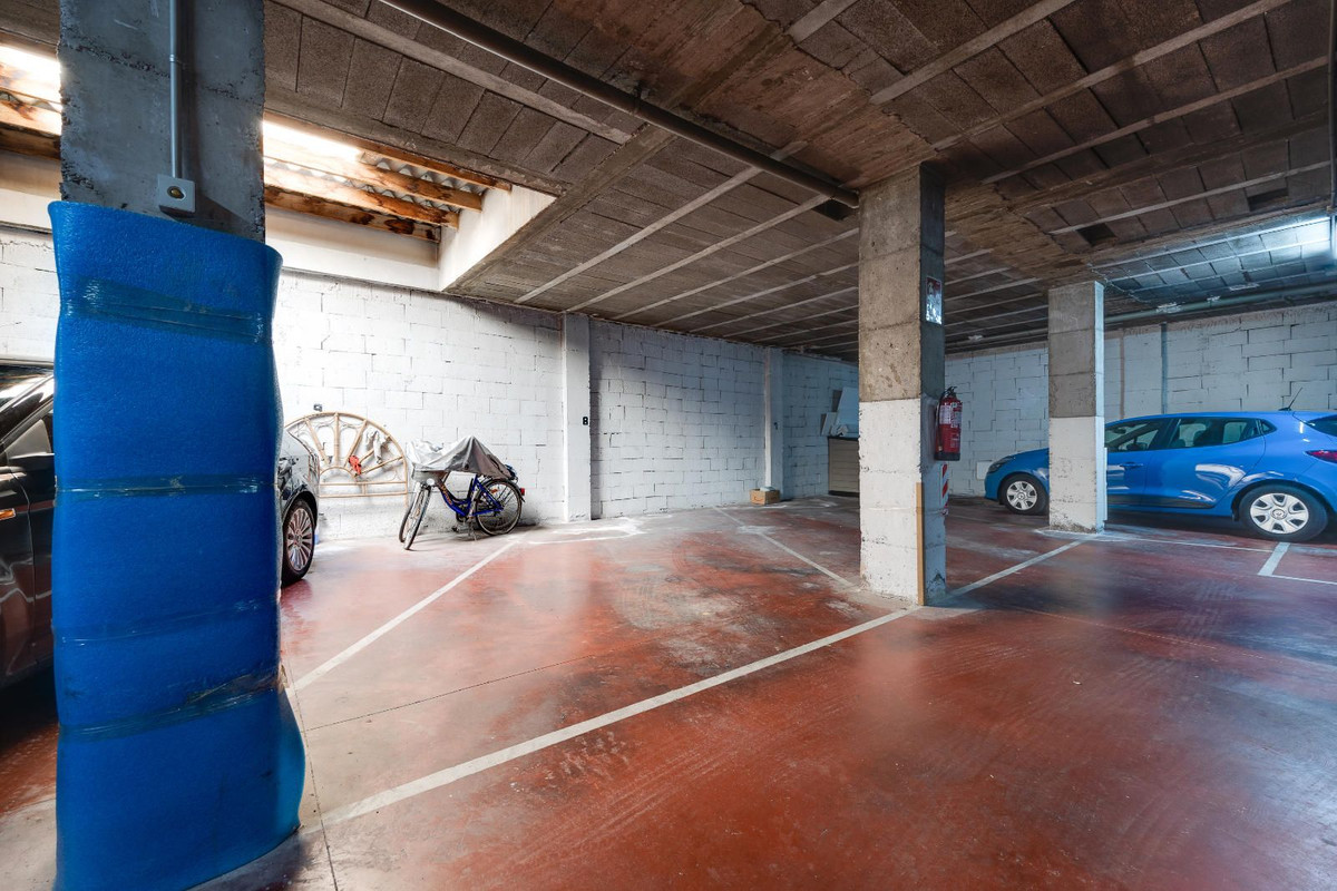 4-Bedroom Ground Floor Apartment in  Guardamar del Segura... - Image 20