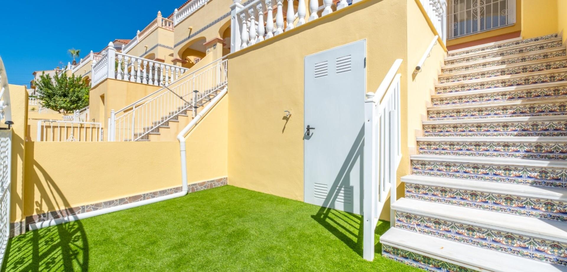 2-Bedroom House in Lomas de Cabo Roig, Orihuela Costa - Image 21