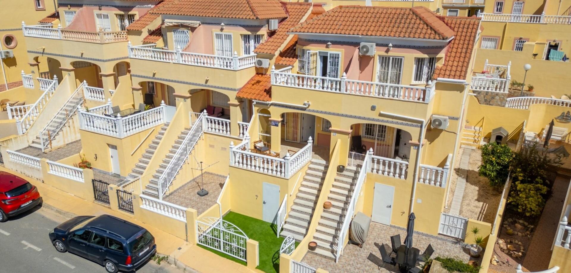 2-Bedroom House in Lomas de Cabo Roig, Orihuela Costa - Image 32