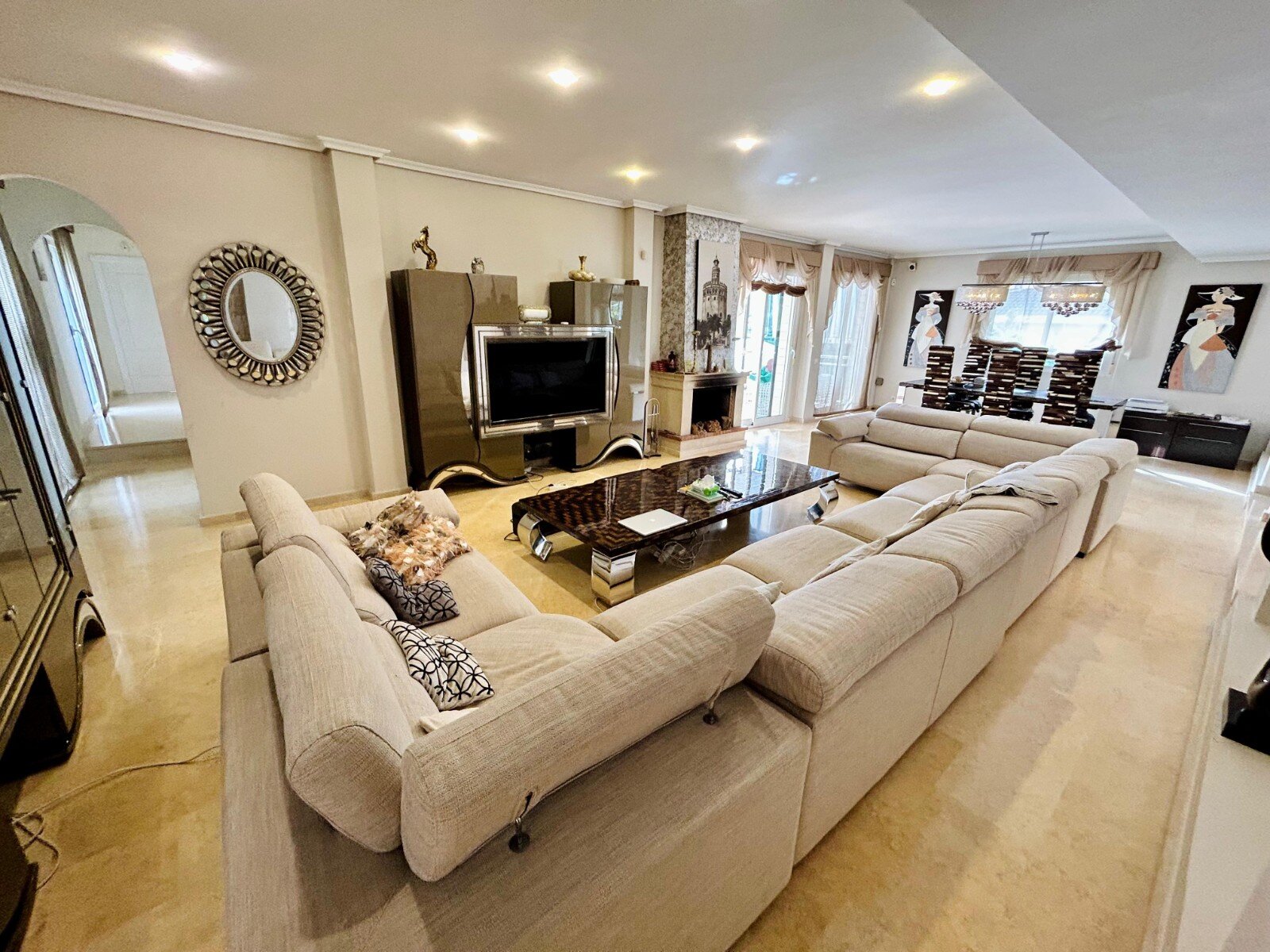 5-Bedroom Villa in La Mata, Torrevieja - Image 50