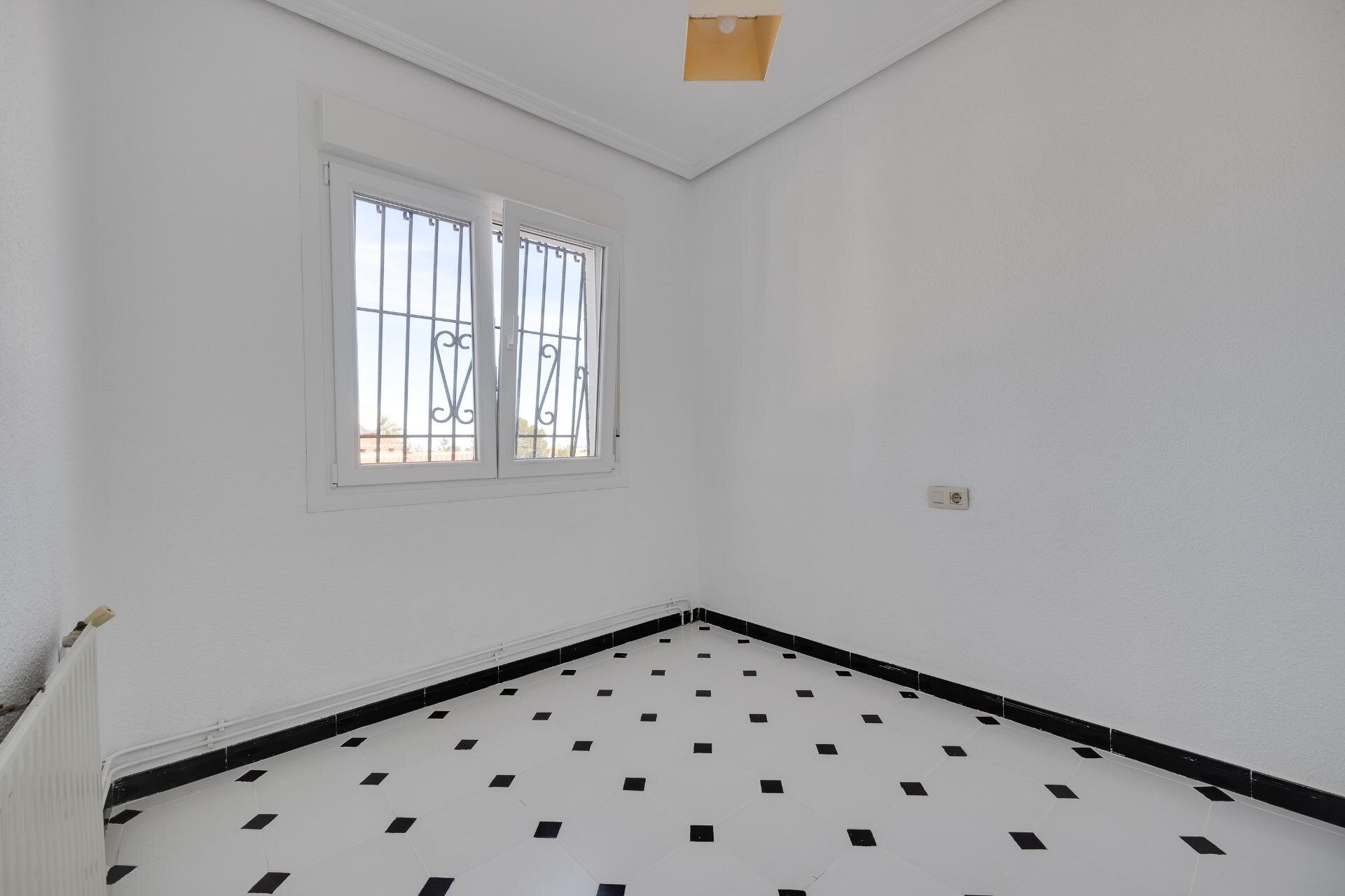 3-Bedroom Villa in El Chaparral, Torrevieja - Image 14
