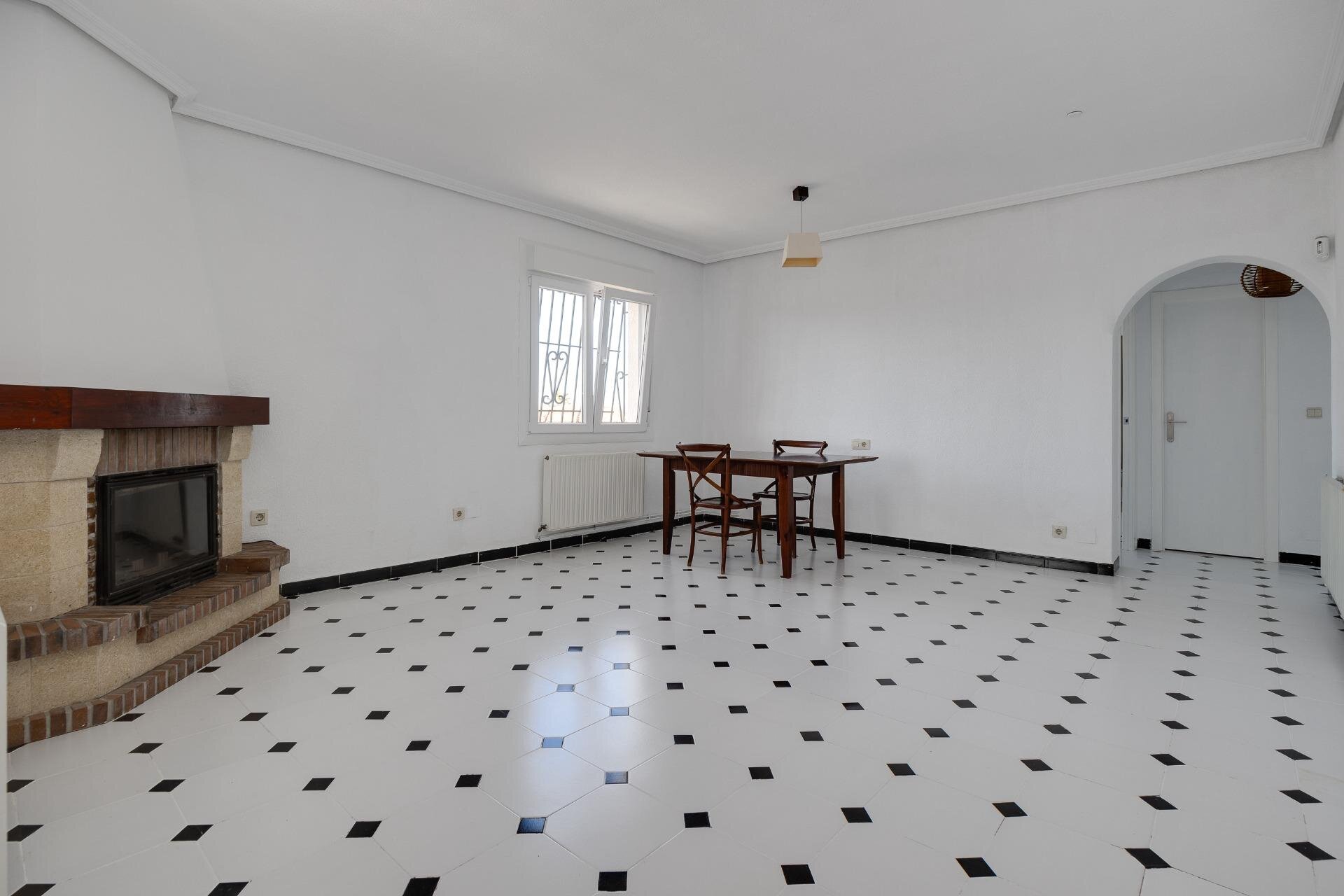 3-Bedroom Villa in El Chaparral, Torrevieja - Image 2