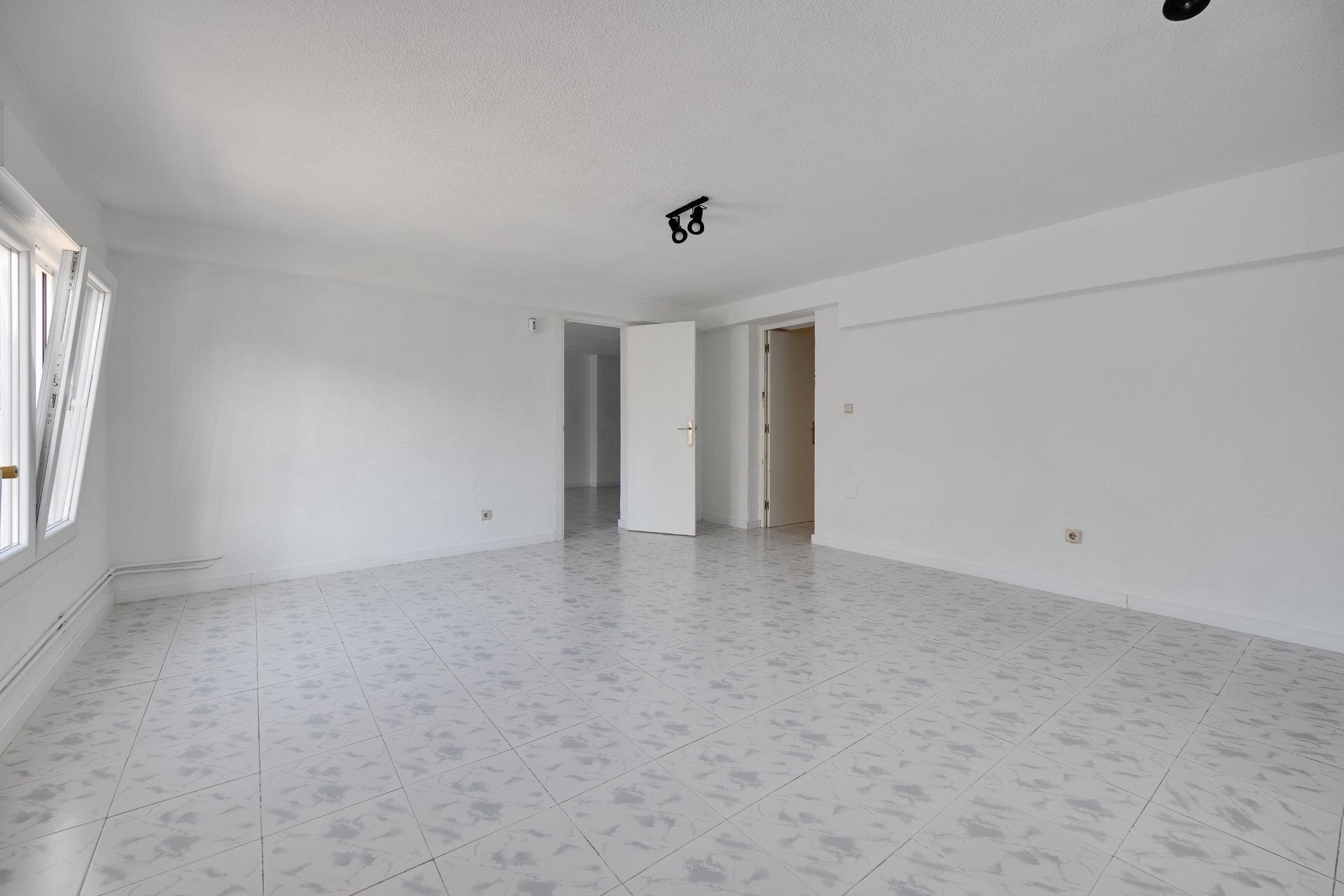 3-Bedroom Villa in El Chaparral, Torrevieja - Image 23