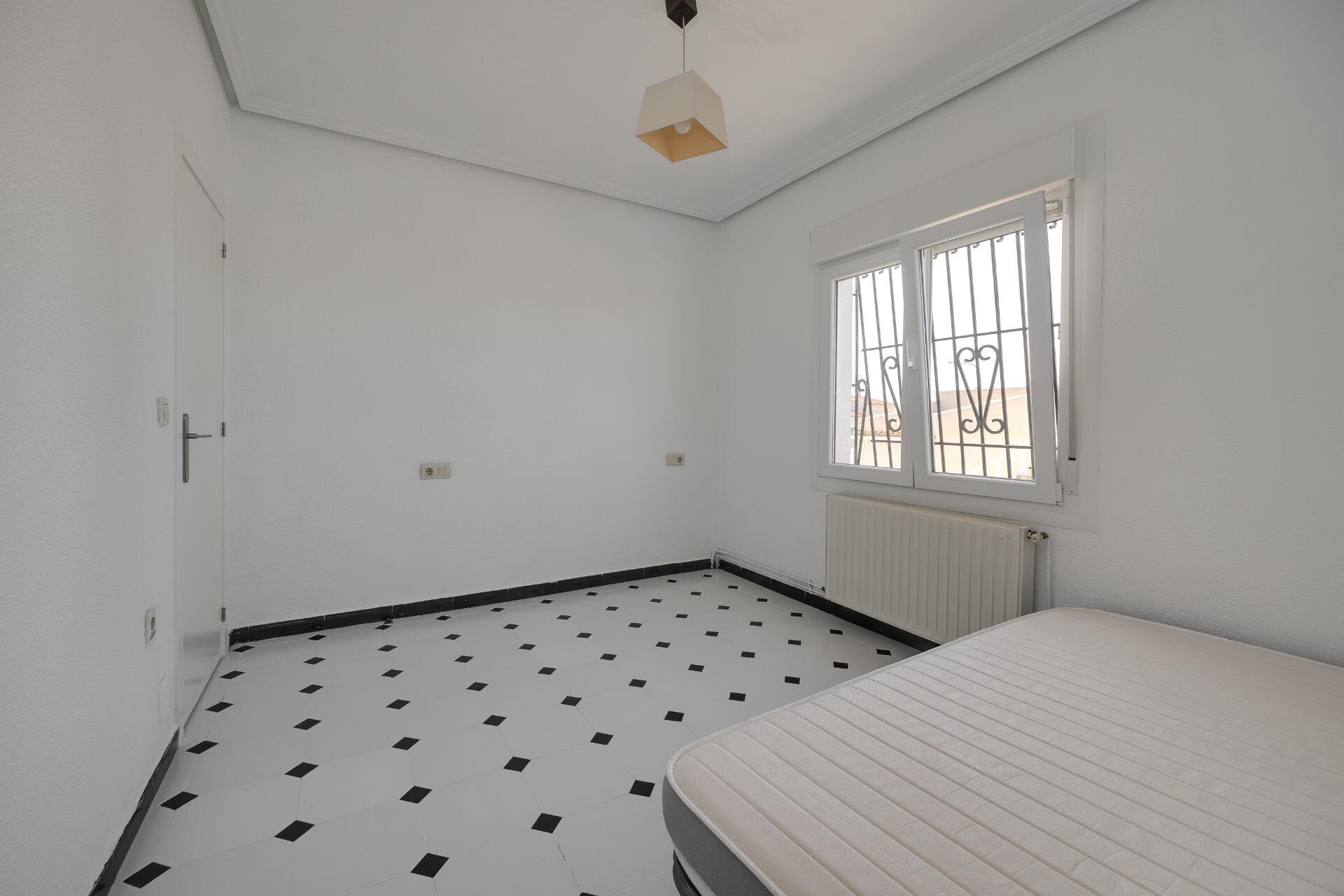 3-Bedroom Villa in El Chaparral, Torrevieja - Image 9