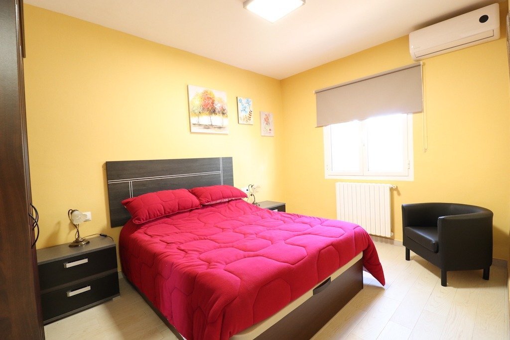 5-Bedroom Villa in San Luis, Torrevieja - Image 16