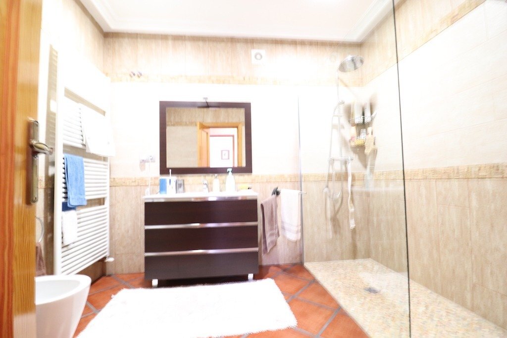 5-Bedroom Villa in San Luis, Torrevieja - Image 23