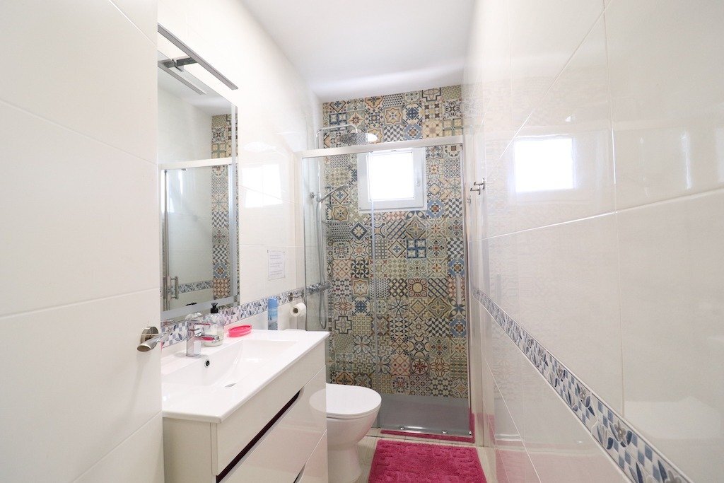 5-Bedroom Villa in San Luis, Torrevieja - Image 24