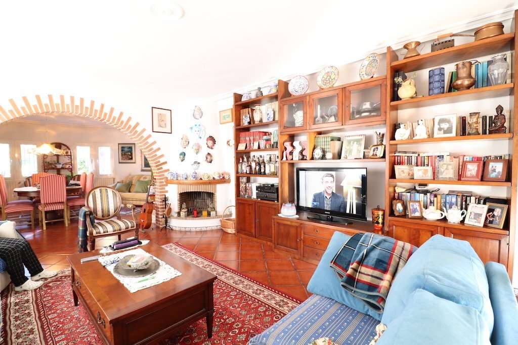 5-Bedroom Villa in San Luis, Torrevieja - Image 9