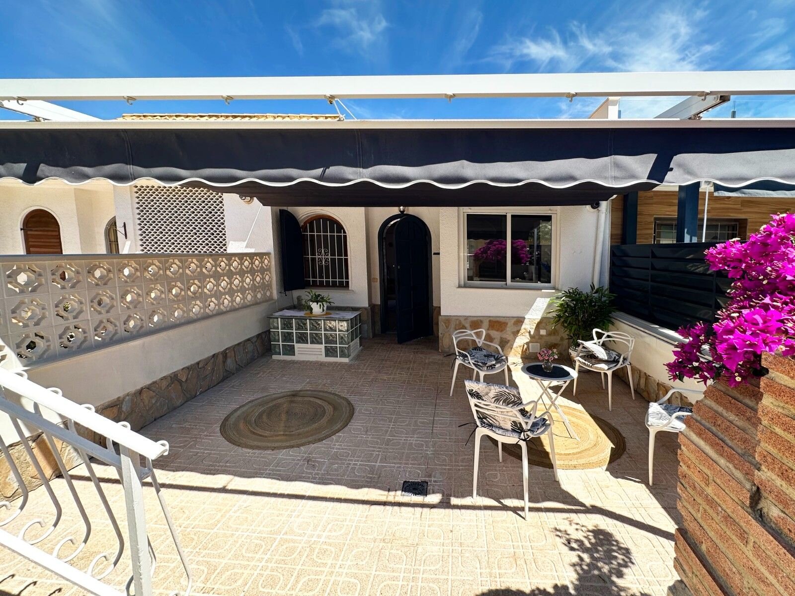 3-Bedroom House in Lomas de Cabo Roig, Orihuela Costa - Image 2