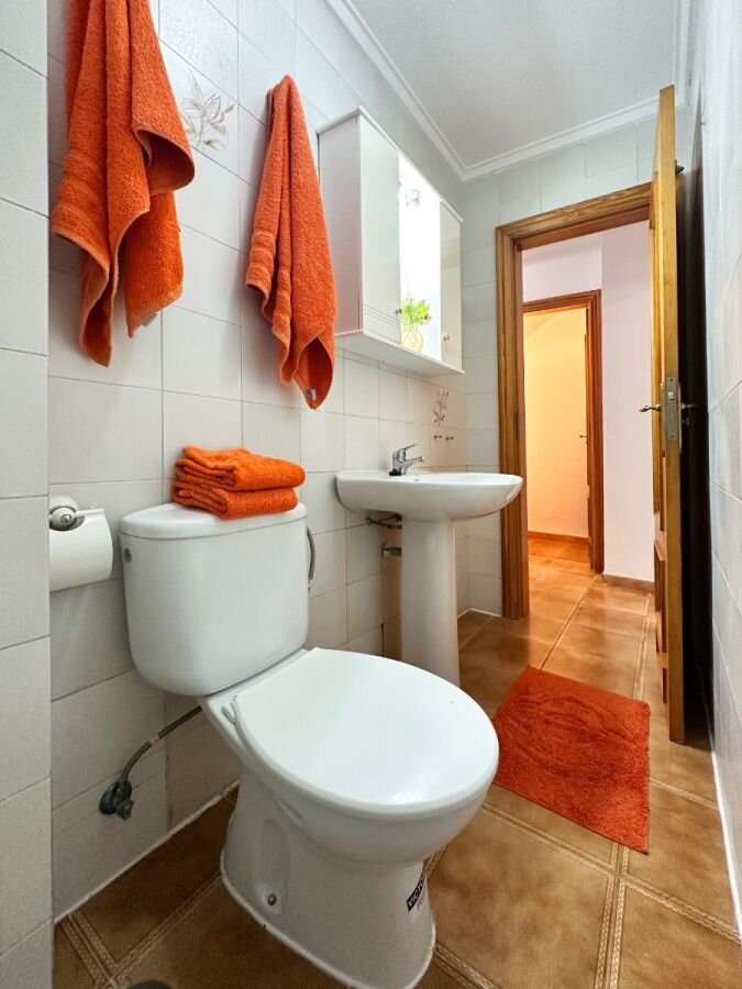 3-Bedroom House in Lomas de Cabo Roig, Orihuela Costa - Image 34