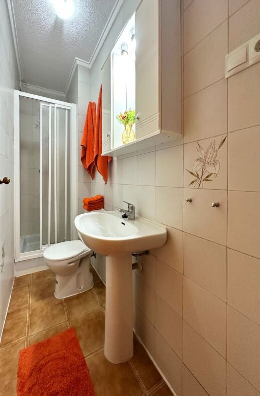 3-Bedroom House in Lomas de Cabo Roig, Orihuela Costa - Image 35
