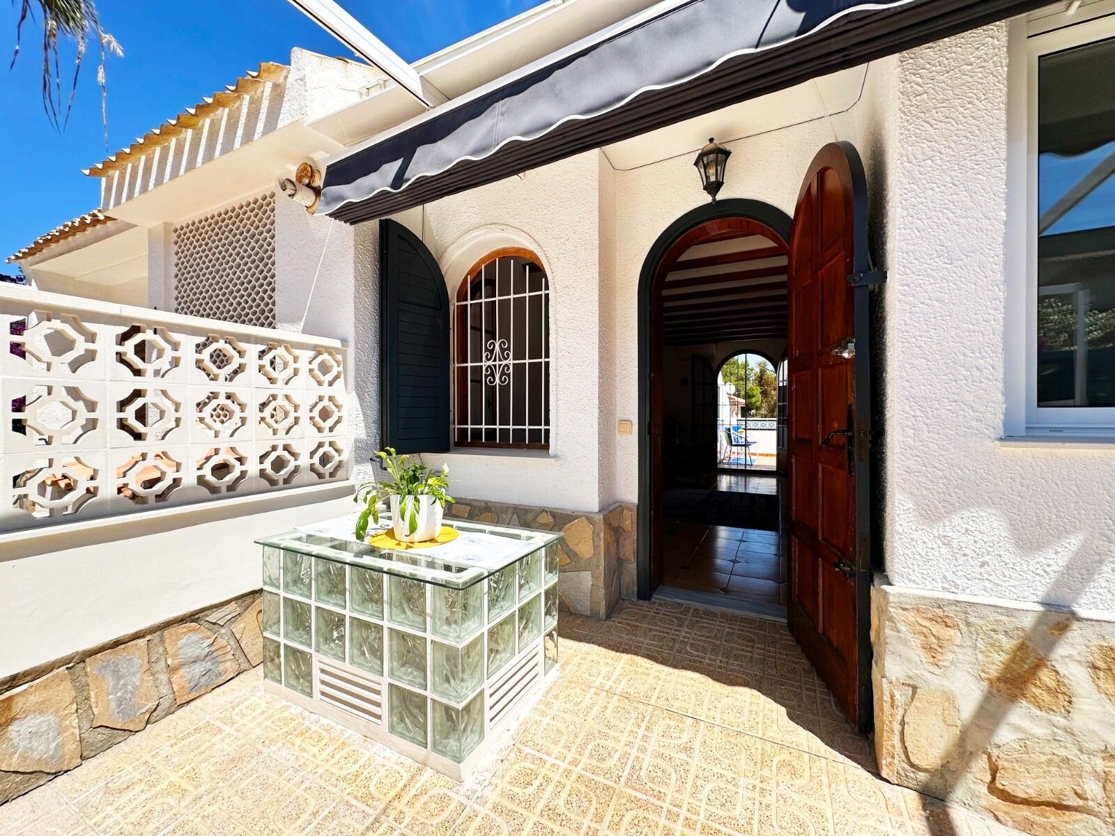 3-Bedroom House in Lomas de Cabo Roig, Orihuela Costa - Image 9