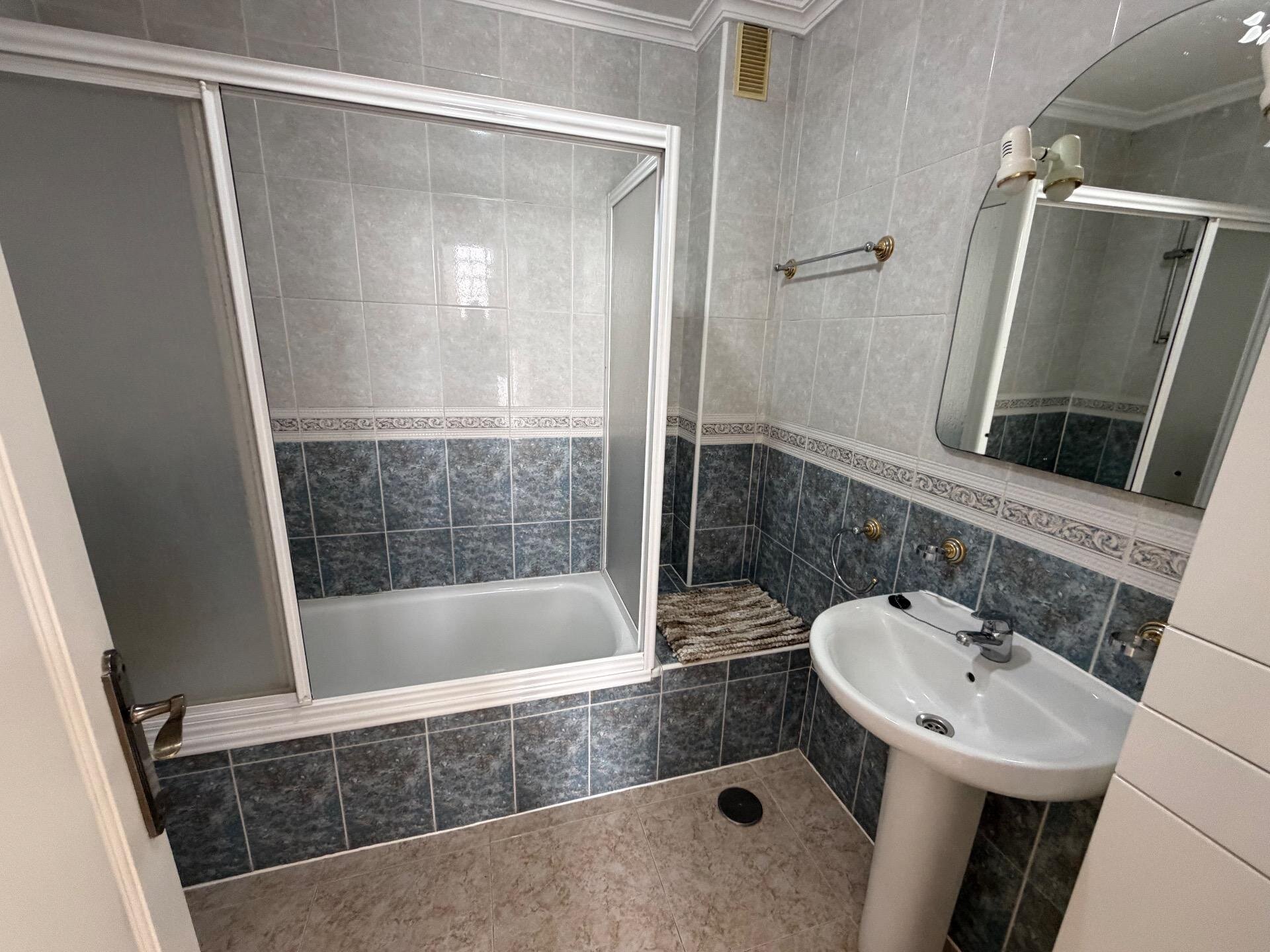 Dom z 4 Sypialniami w La Zenia, Orihuela Costa - Image 18