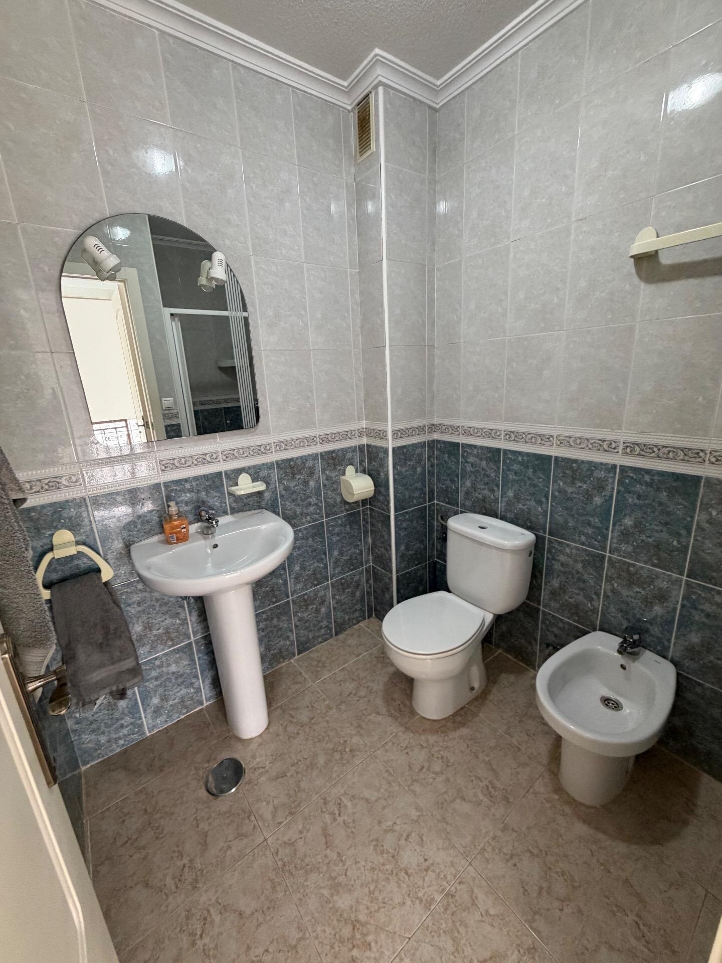 Dom z 4 Sypialniami w La Zenia, Orihuela Costa - Image 23