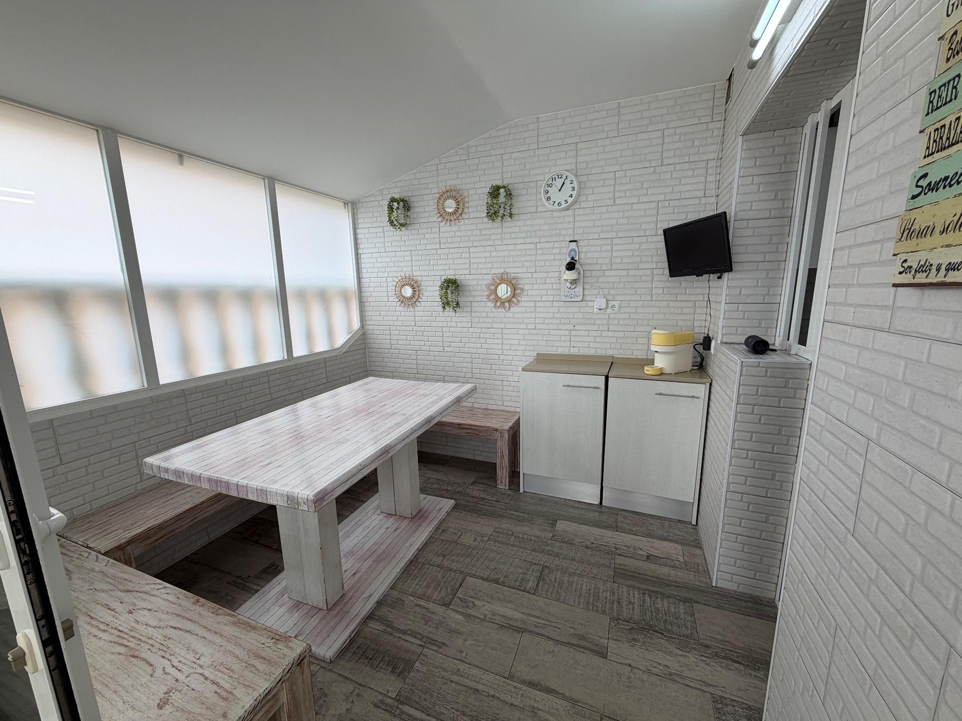 Huis met 3 Slaapkamers in La Zenia, Orihuela Costa - Image 7