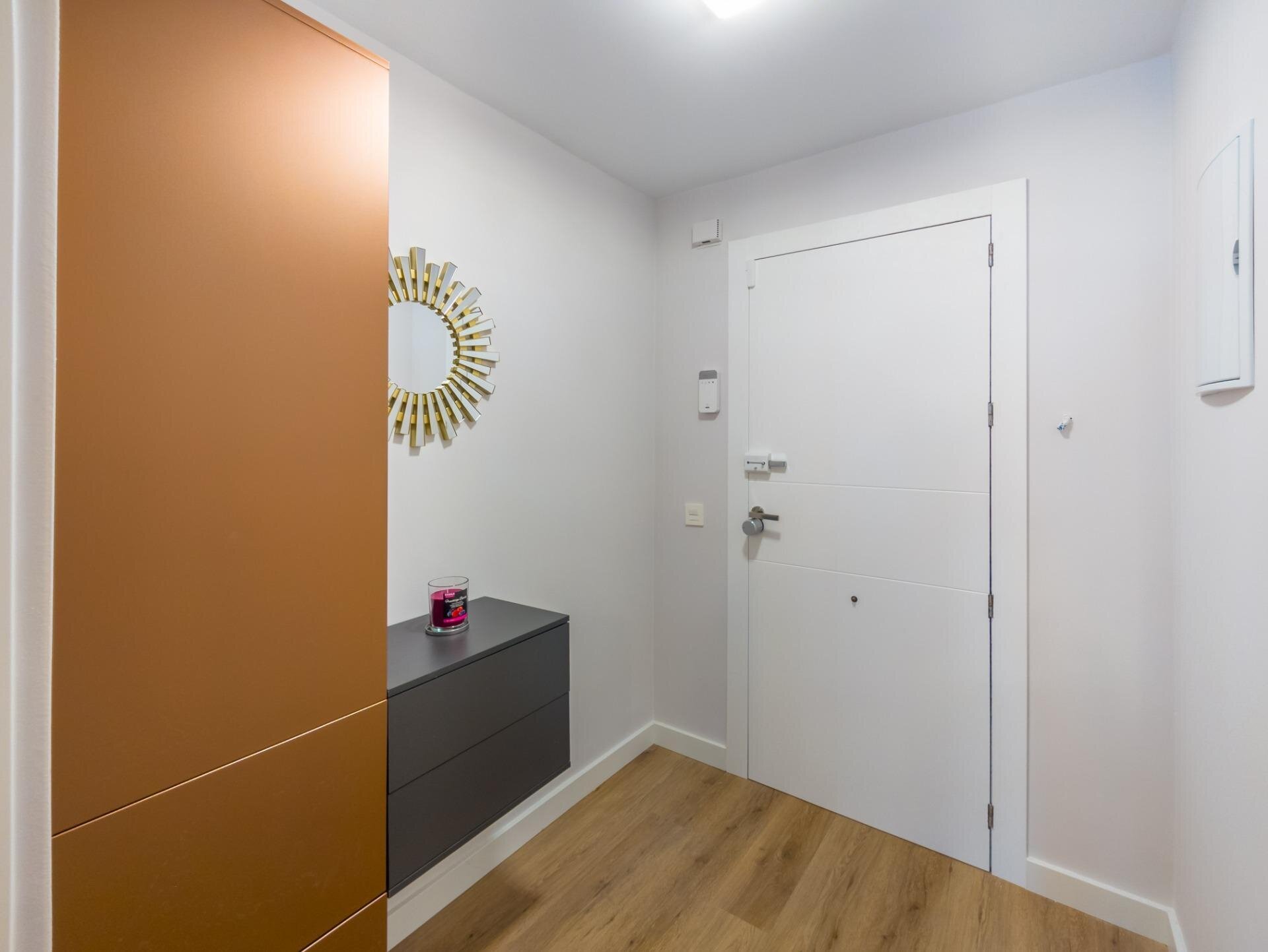3-Bedroom Apartment in Estacion de Autobuses, Torrevieja - Image 12