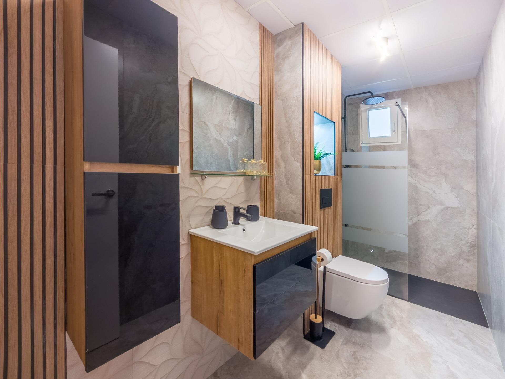 3-Bedroom Apartment in Estacion de Autobuses, Torrevieja - Image 15