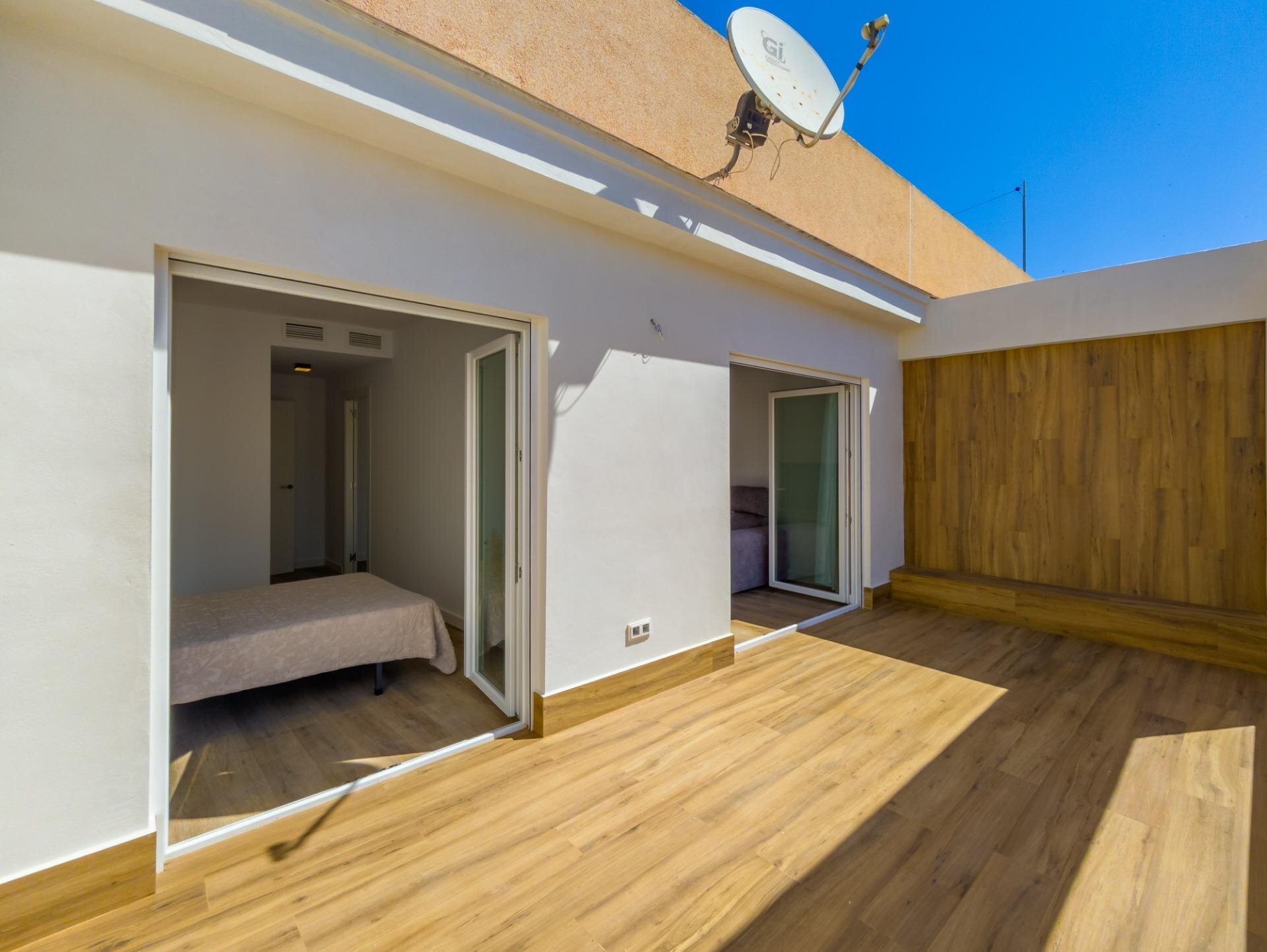 3-Bedroom Apartment in Estacion de Autobuses, Torrevieja - Image 17