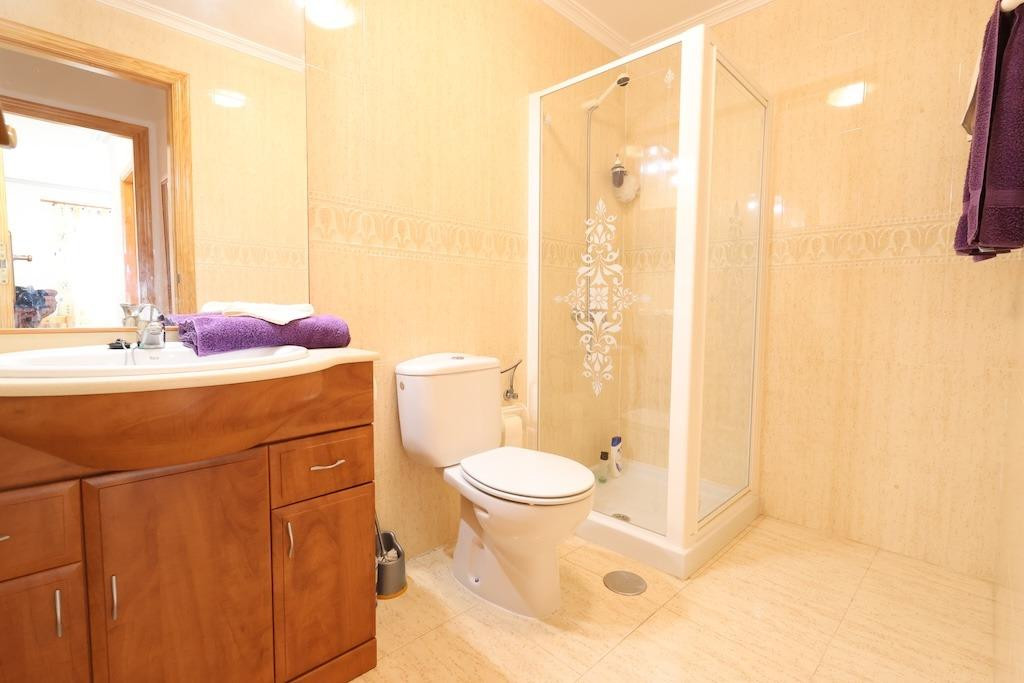 Bungalow" → "Bungalow de 2 Chambres à Punta Prima, Orihue... - Image 15