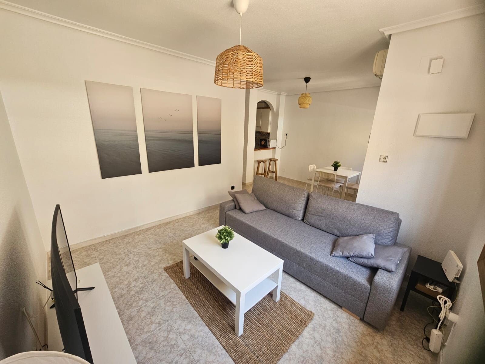 2-Bedroom Apartment in Playa Flamenca, Orihuela Costa - Image 3