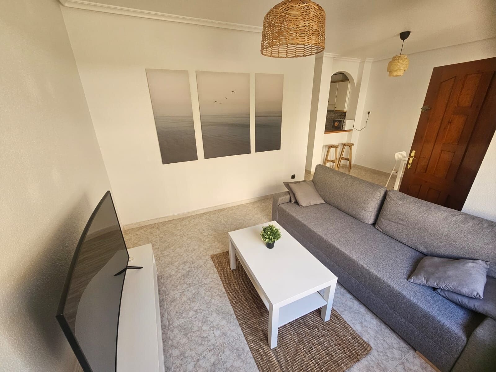 2-Bedroom Apartment in Playa Flamenca, Orihuela Costa - Image 4