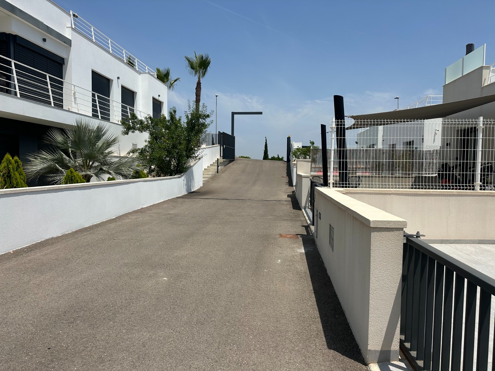 5-Bedroom Villa in Pueblo, San Miguel de Salinas - Image 14