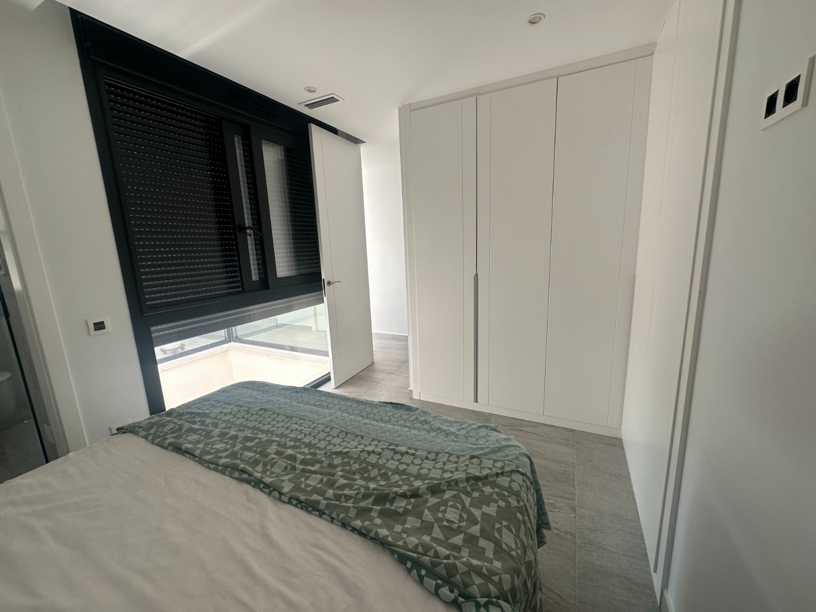 5-Bedroom Villa in Pueblo, San Miguel de Salinas - Image 18