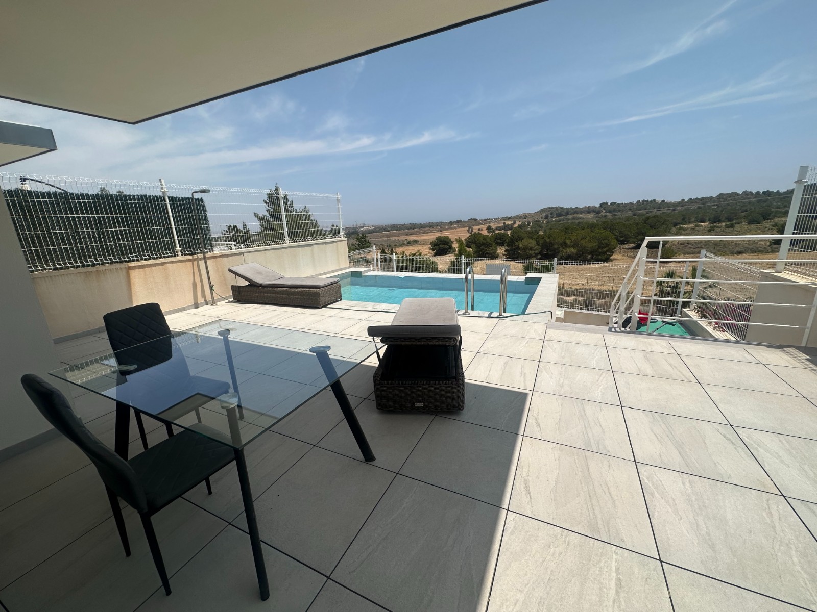 5-Bedroom Villa in Pueblo, San Miguel de Salinas - Image 3