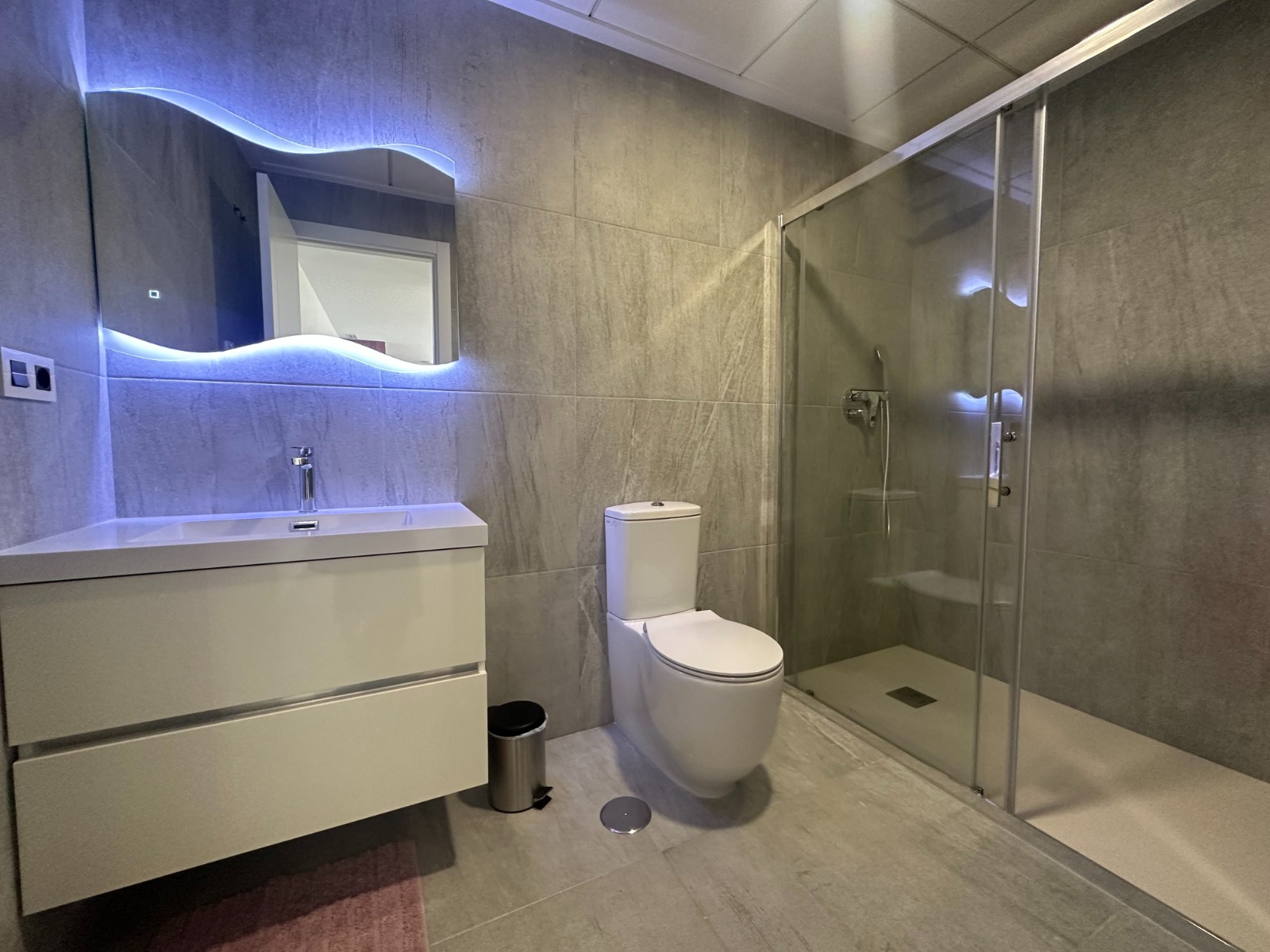 5-Bedroom Villa in Pueblo, San Miguel de Salinas - Image 30