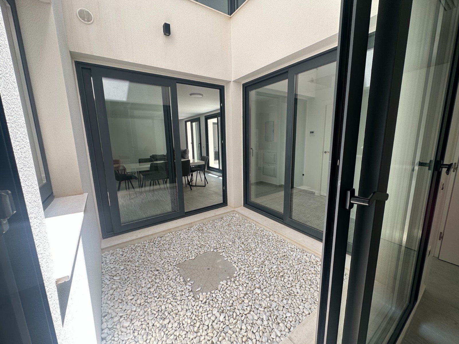 5-Bedroom Villa in Pueblo, San Miguel de Salinas - Image 9