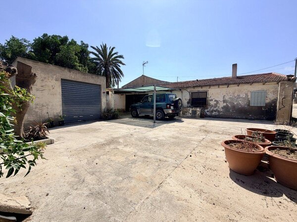 Casa de campo de 5 Dormitorios en La Marina, La Marina