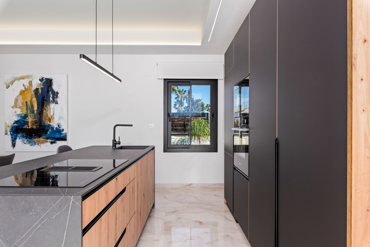 3-Bedroom Detached House in Algorfa - Image 37