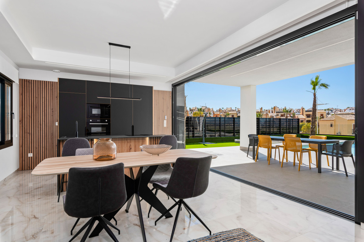 3-Bedroom Detached House in Algorfa - Image 47