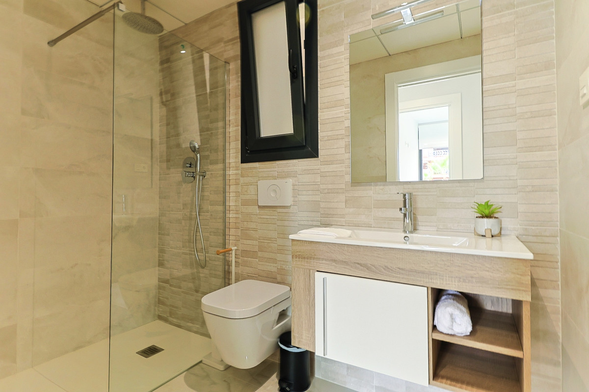 Benedenwoning met 2 Slaapkamers in Los Altos, Orihuela Co... - Image 14